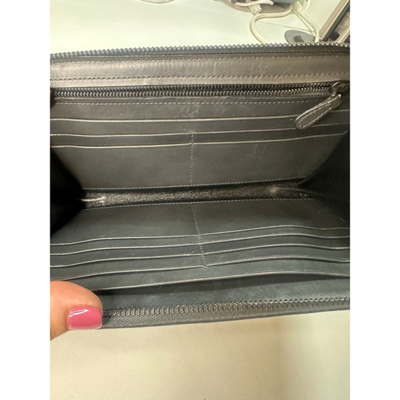 Women's Bottega Veneta Black Intrecciato Leather Zip-Around Wallet One Size - Picture 5 of 6